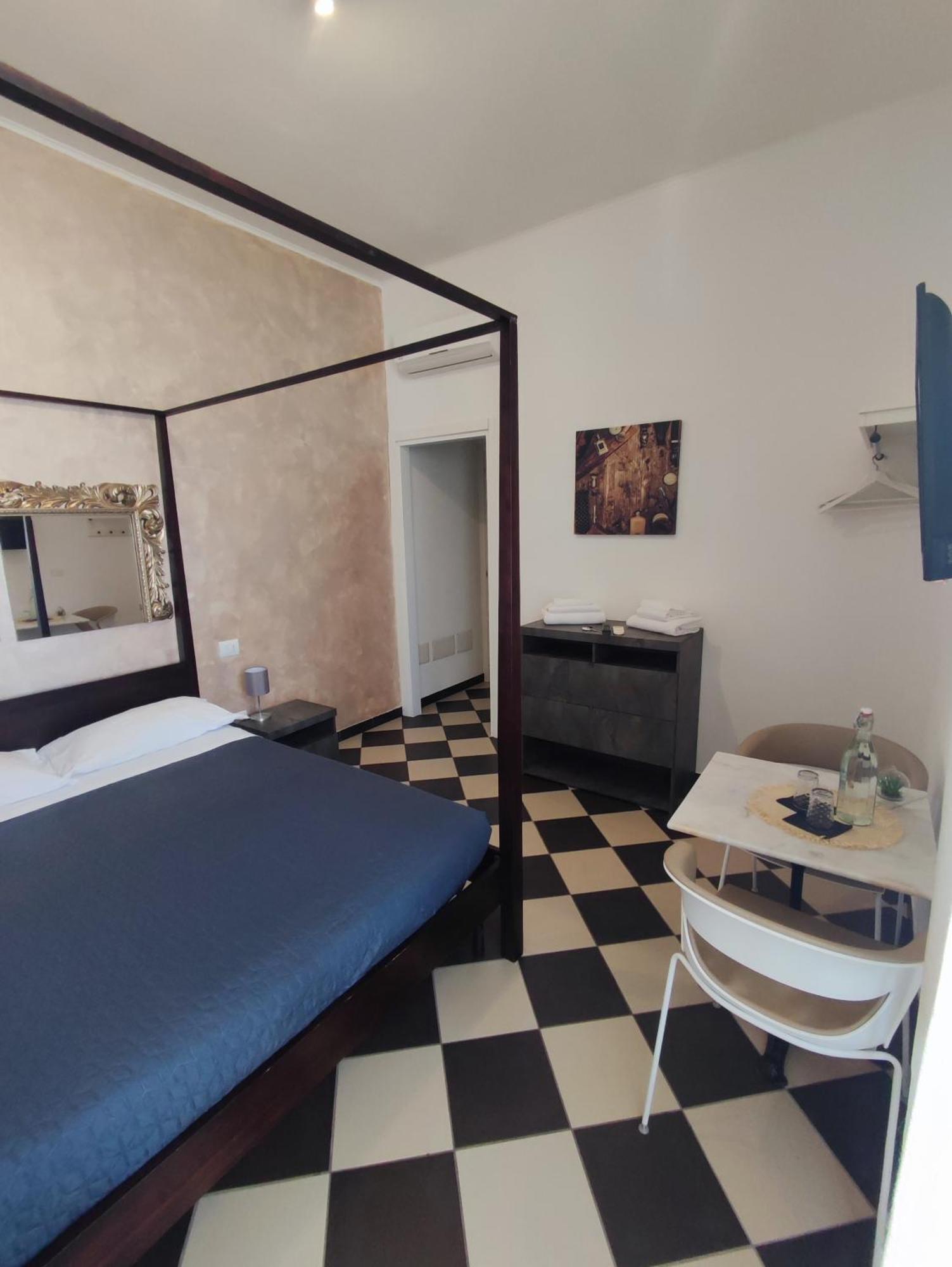 Mani Rooms Cagliari Kültér fotó